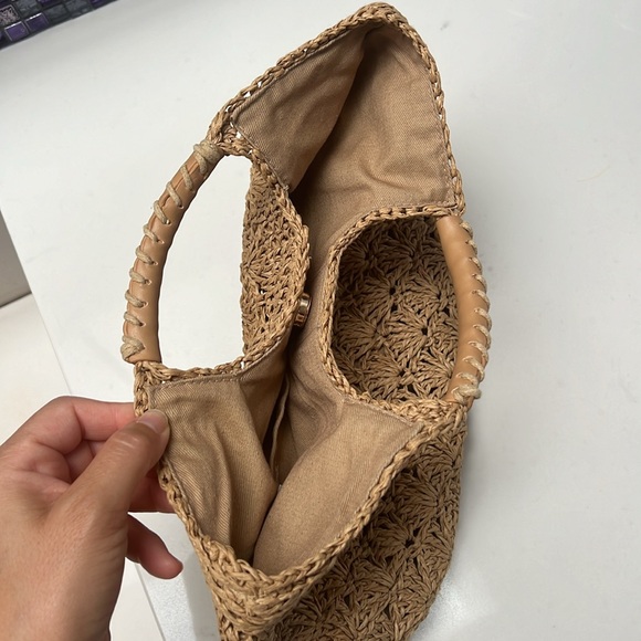 Macrame Purse - Picture 2 of 5